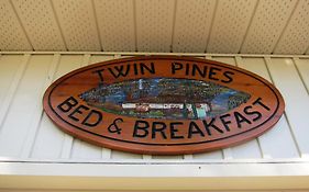 Twin Pines Bed And Breakfast Peterborough 3* Canada